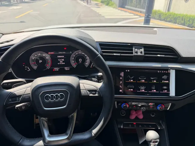 Audi Q3 — Фото автомобиля 14