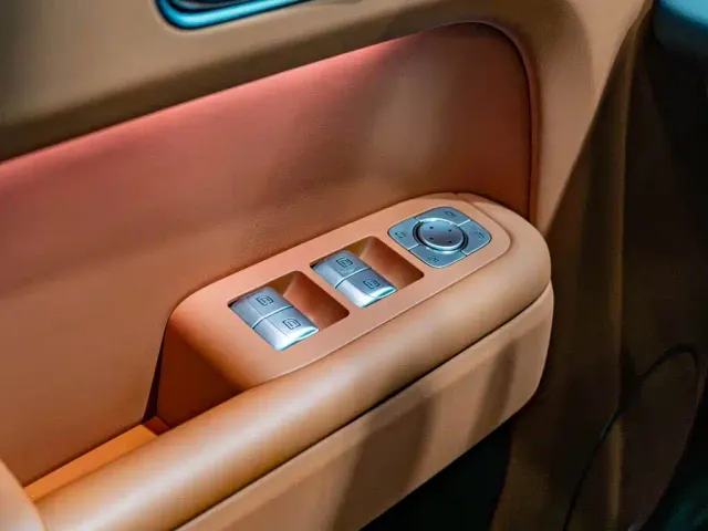 Li Auto L7 — Фото автомобиля 16