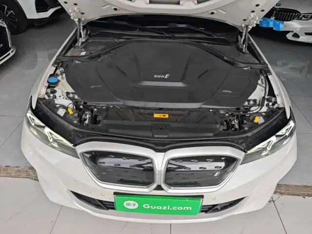 BMW i3 — Фото автомобиля 19