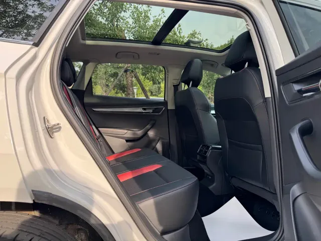 Skoda Karoq — Фото автомобиля 24