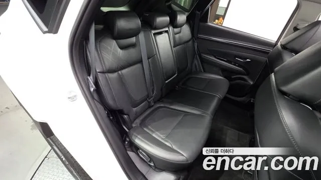 Hyundai Tucson Tucson (NX4) Бензин 1.6 турбо 2WD — Фото автомобиля 26