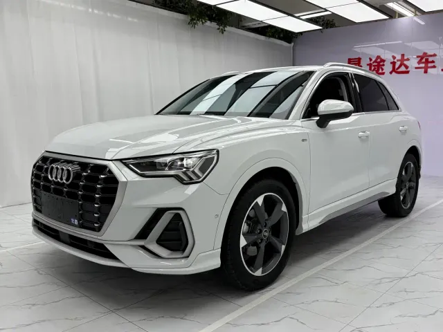 Фотография автомобиля — Audi Q3