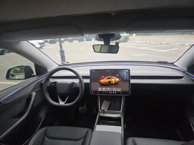 Tesla Model Y — Фото автомобиля 7