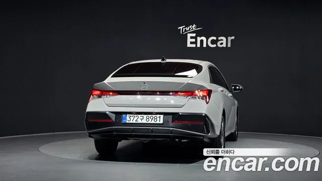 Hyundai AVANTE Новый Avante (CN7) — Фото автомобиля 3