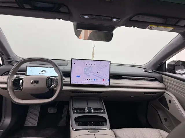 Geely Galaxy Xingyao 8 — Фото автомобиля 9