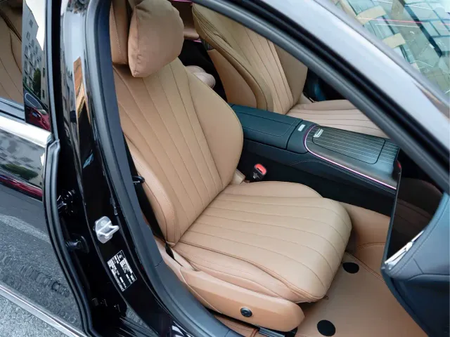 Mercedes-Benz E-Class — Фото автомобиля 16