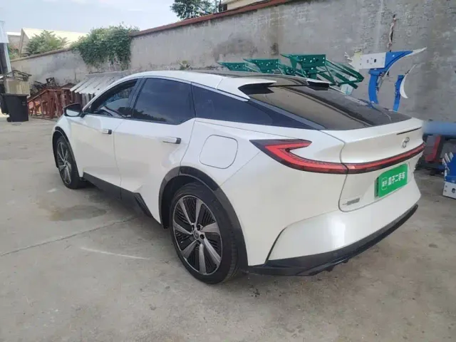 Toyota Toyota bZ5 2025 Model 550 PRO — Фото автомобиля 4