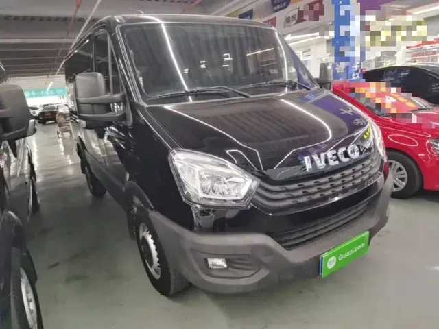 Iveco Daily — Фото автомобиля 3