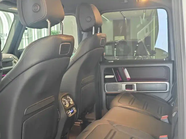 Mercedes-Benz Mercedes-Benz G-Class 2024 G 500 — Фото автомобиля 9