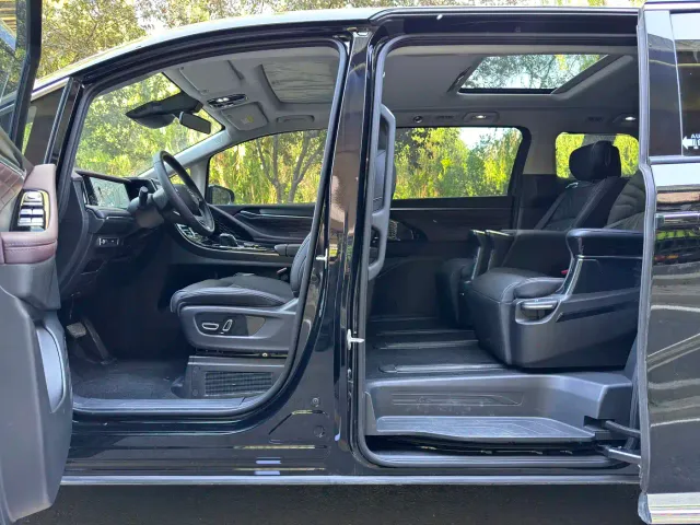 GAC Trumpchi M8 — Фото автомобиля 10