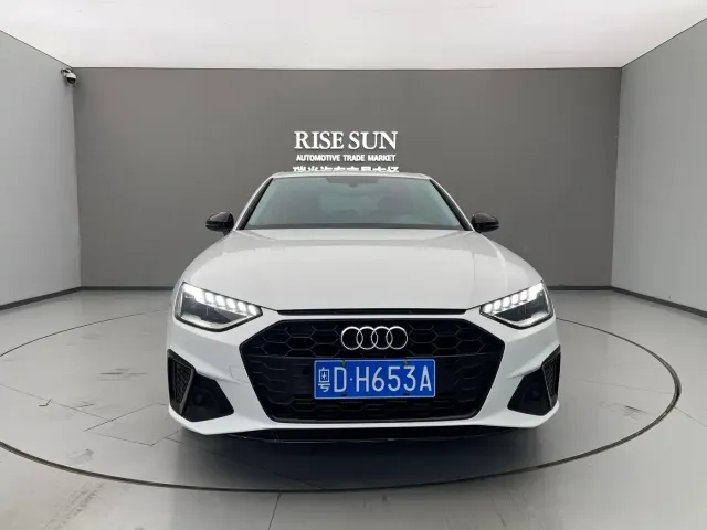 Audi Audi A4L 2022 40 TFSI Luxury Dynamic — Фото автомобиля 2