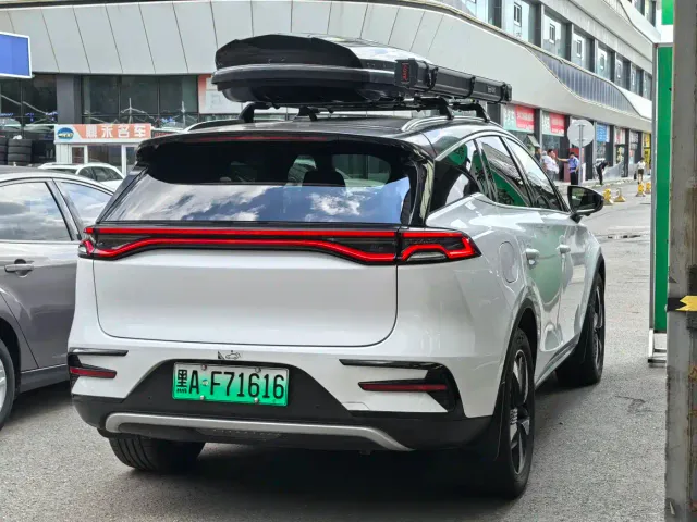 BYD Tang — Фото автомобиля 4
