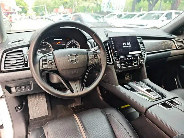 Honda UR-V — Фото автомобиля 12