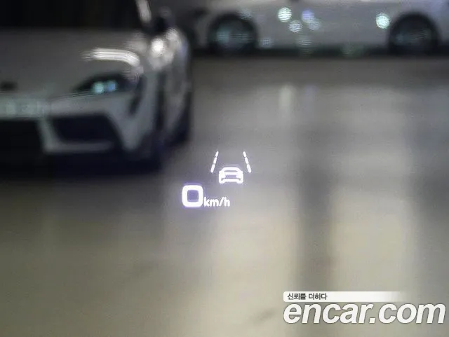 Audi RSQ8 — Фото автомобиля 8