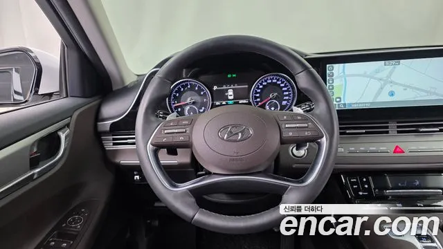 Hyundai Grandeur New — Фото автомобиля 18
