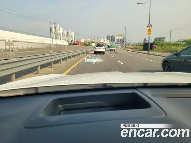 Genesis GV70 2.5T Бензин AWD — Фото автомобиля 11