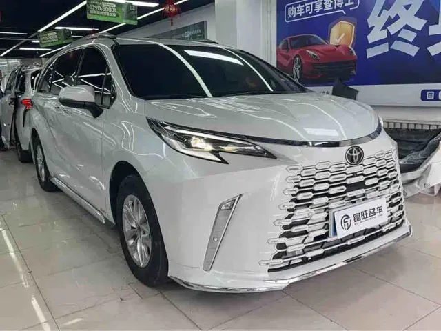 Toyota Granvia — Фото автомобиля 3