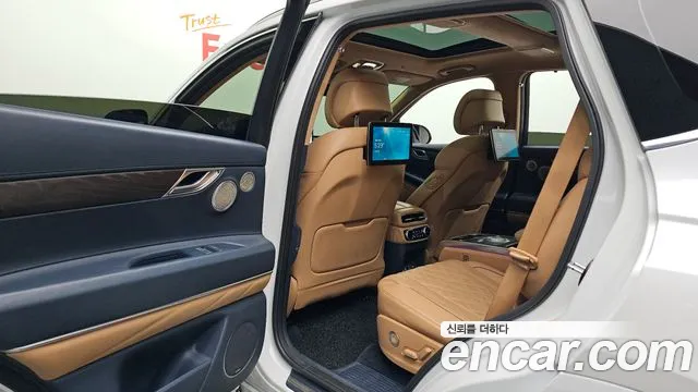 Genesis GV80 — Фото автомобиля 11
