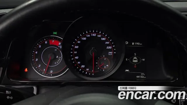 Hyundai Avante CN7 — Фото автомобиля 11