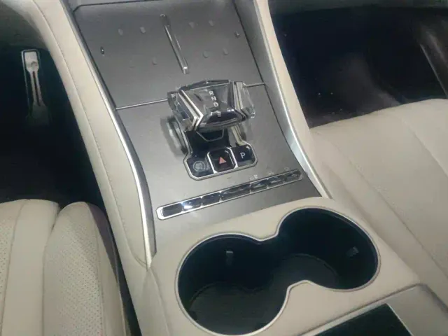 Denza Z9GT — Фото автомобиля 16