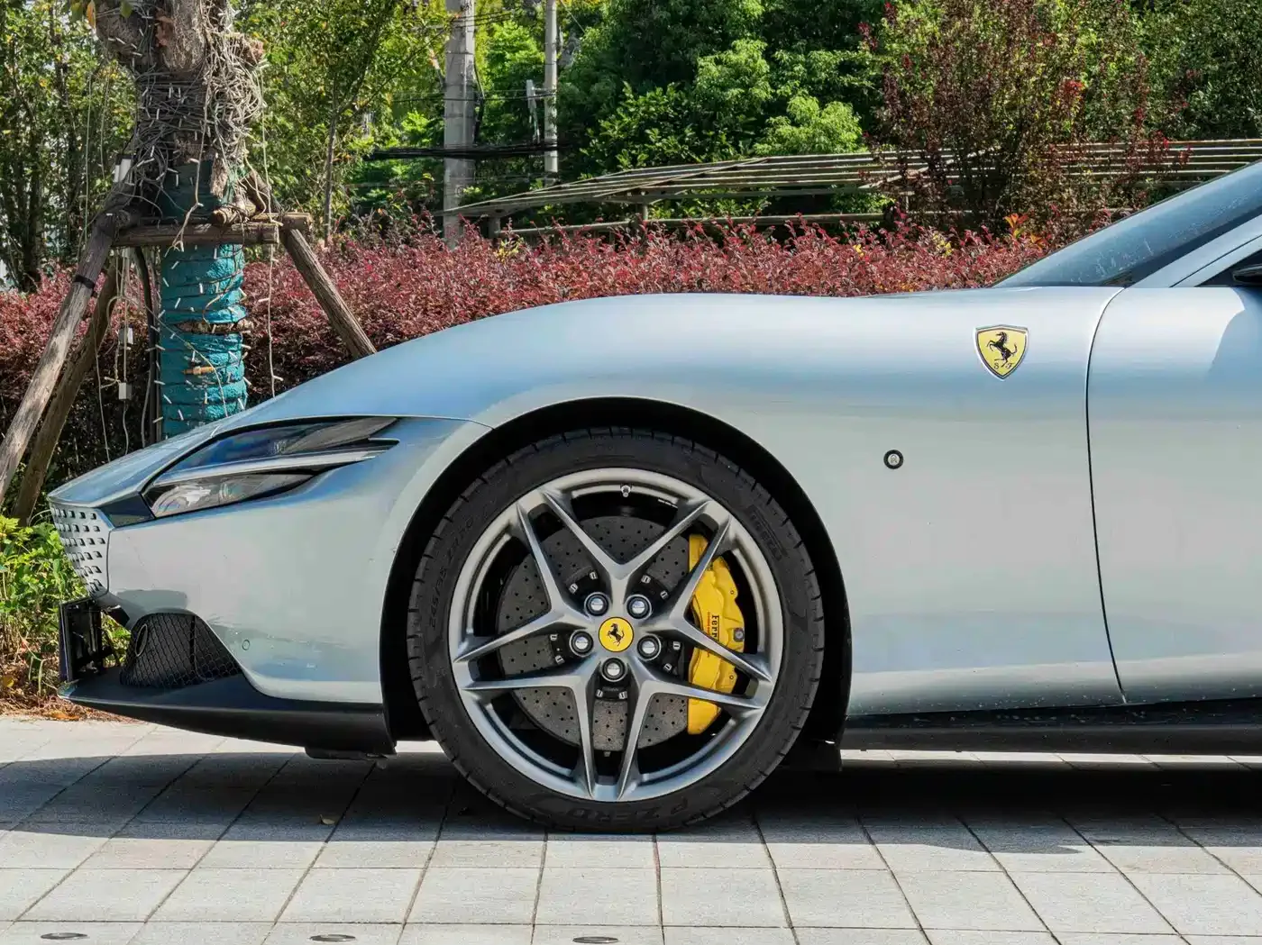 Ferrari Ferrari Roma 2020 3.9T V8 — Фото автомобиля 5