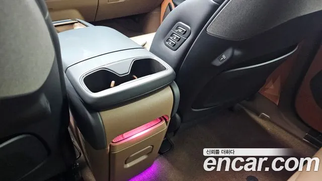 Kia EV9 — Фото автомобиля 30