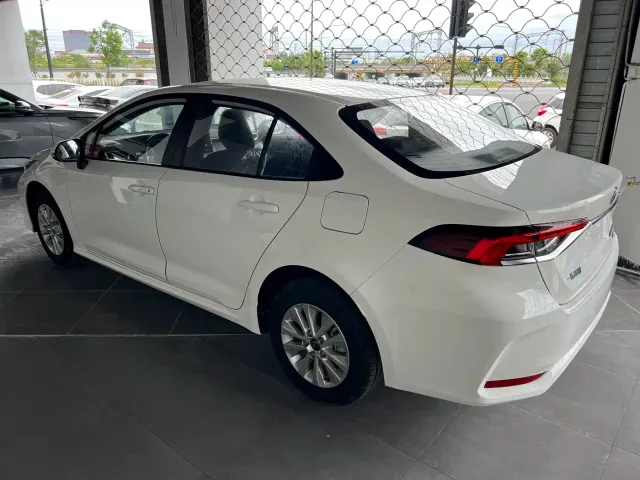 Toyota Corolla — Фото автомобиля 4