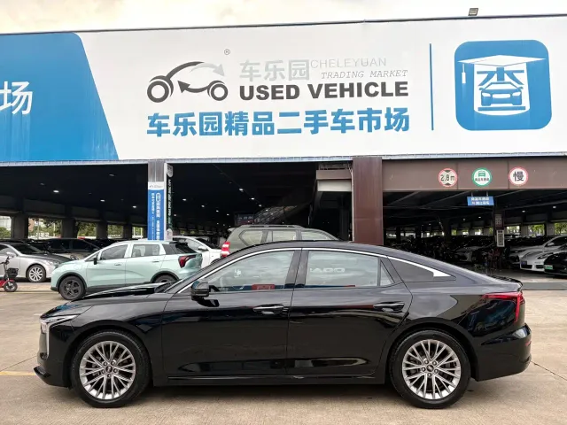 Bestune B70 — Фото автомобиля 7