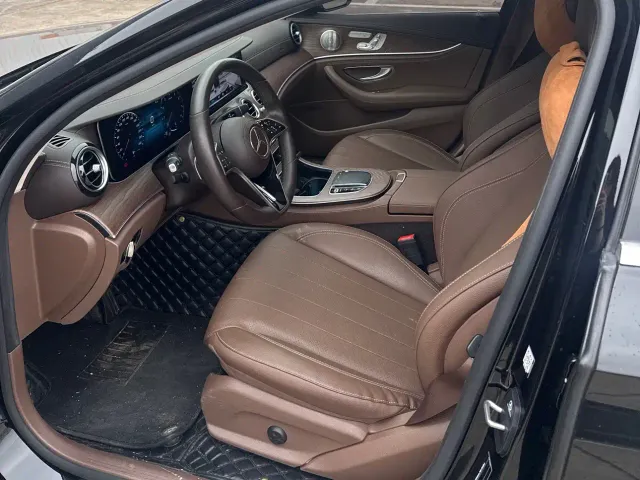 Mercedes-Benz E-Class — Фото автомобиля 9