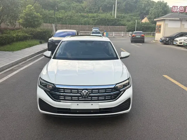 Volkswagen Sagitar — Фото автомобиля 2
