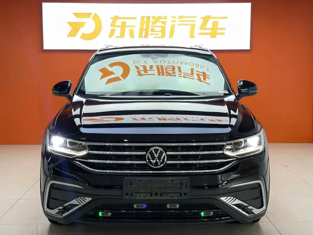 Volkswagen Tiguan L — Фото автомобиля 2