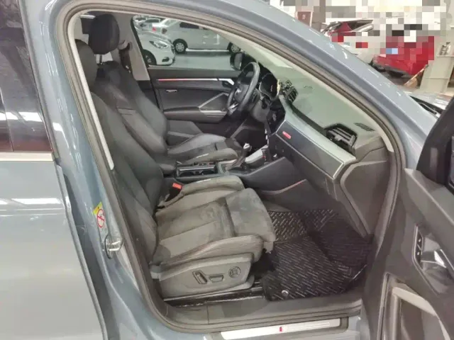 Audi Q3 — Фото автомобиля 24