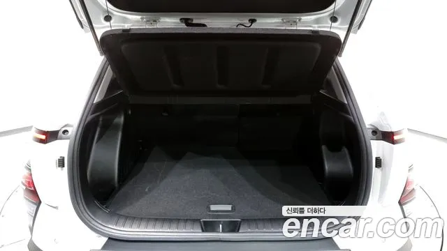 Hyundai Kona Kona (SX2) Бензин 1.6 турбо 2WD — Фото автомобиля 20