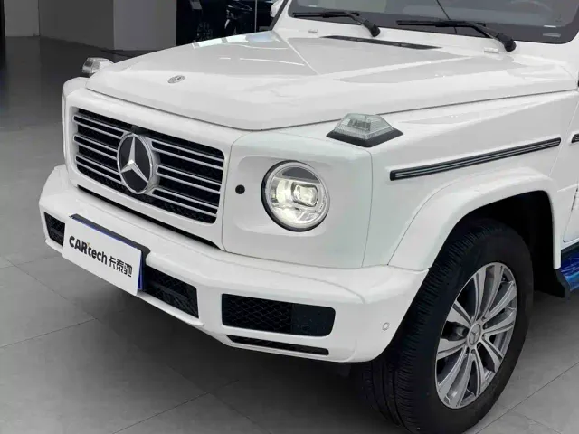 Mercedes-Benz G-Class — Фото автомобиля 11