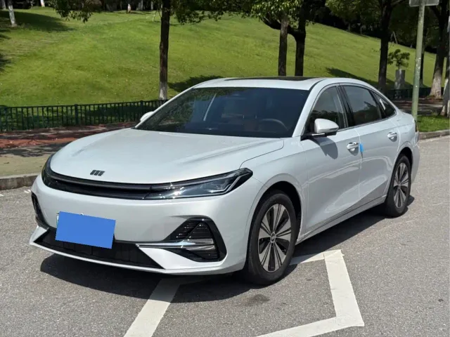 Фотография автомобиля — Geely Galaxy A7