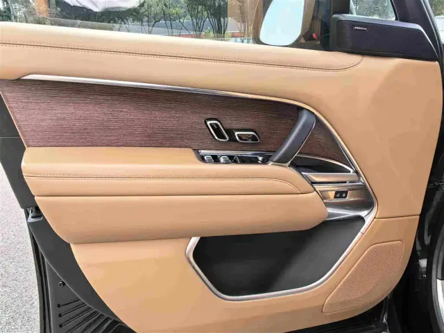 Land Rover Range Rover — Фото автомобиля 11