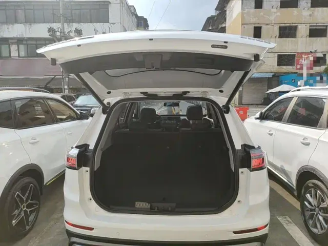 Chery Tiggo 8 PLUS — Фото автомобиля 18