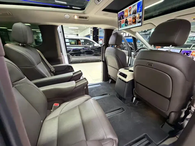 Li Auto MEGA — Фото автомобиля 10
