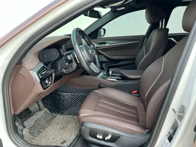 BMW 5 Series — Фото автомобиля 4