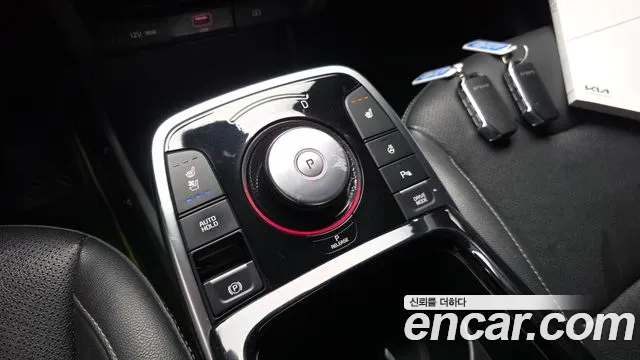 Kia Niro — Фото автомобиля 12