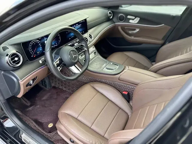 Mercedes-Benz E-Class — Фото автомобиля 7