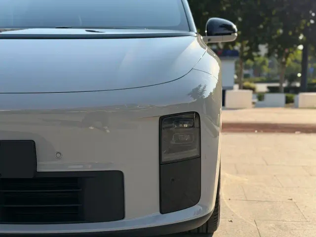Li Auto i6 — Фото автомобиля 10