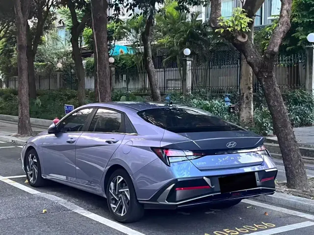 Hyundai Elantra — Фото автомобиля 17