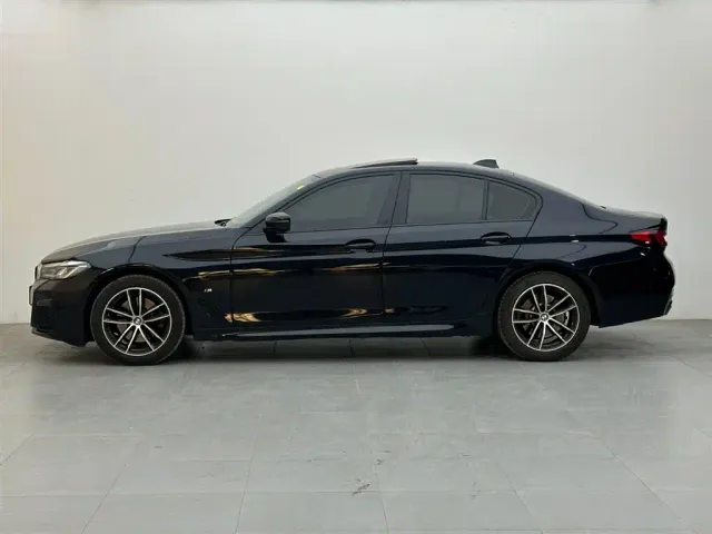 BMW 5 Series — Фото автомобиля 3