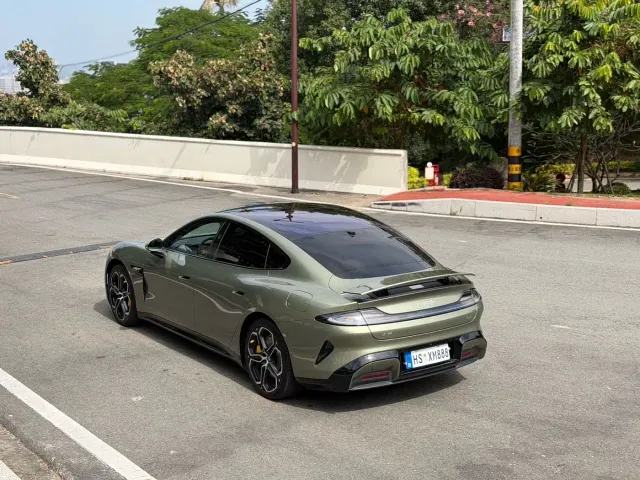 Xiaomi SU7 — Фото автомобиля 4