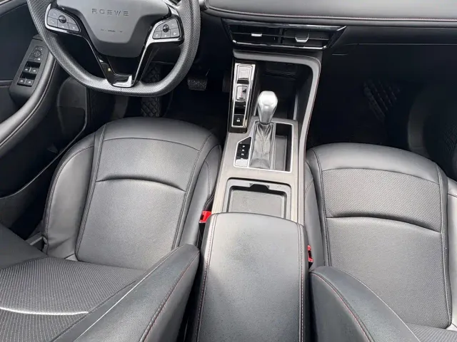Roewe i5 — Фото автомобиля 12