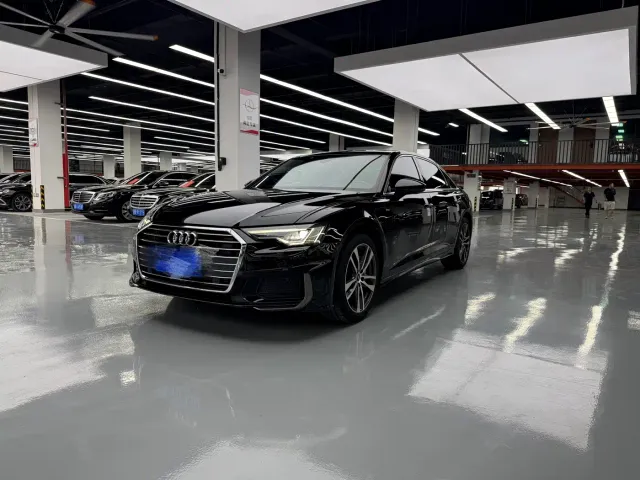 Фотография автомобиля — Audi A6L