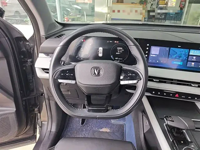 Changan CS75 Plus — Фото автомобиля 10