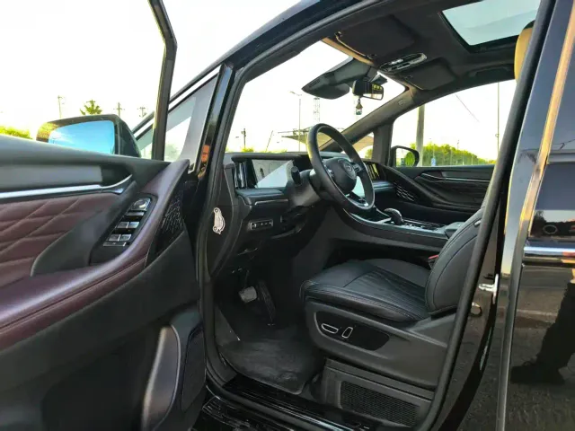 GAC Trumpchi M8 — Фото автомобиля 7