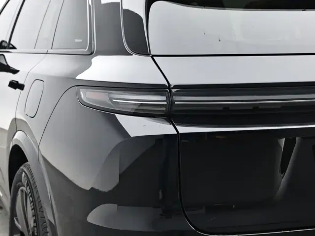 Li Auto L7 — Фото автомобиля 7